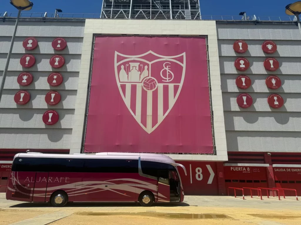Sportrail Football y su Búsqueda de Talento en Sevilla: Una Semana de Fútbol y Oportunidades  Alquiler de autobuses en Sevilla